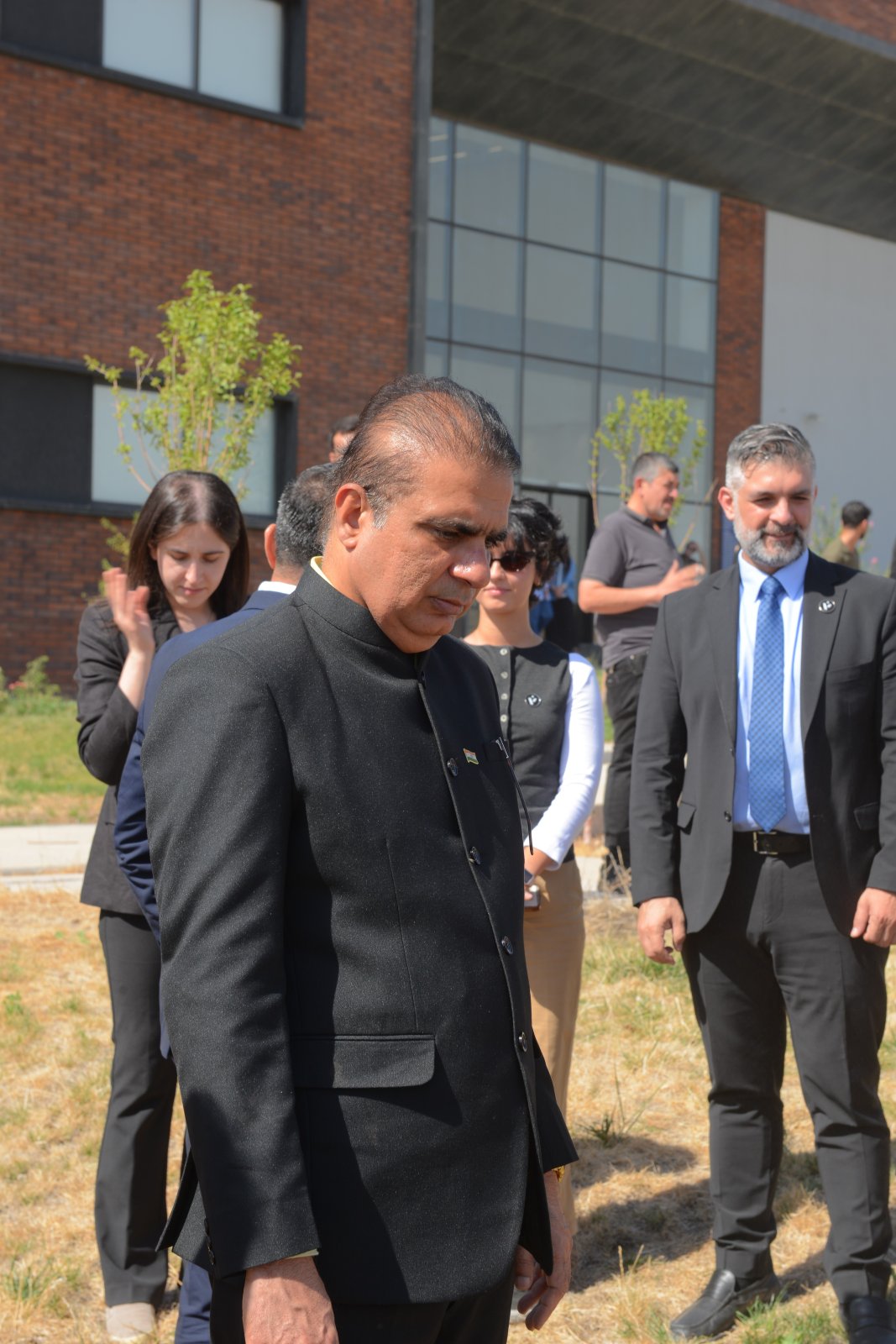 Celebration of Gandhi Jayanti at Sami Abdulrahman Park and a plantation drive organized at the University of Kurdistan Hewlêr Medical College on 02 October 2025.