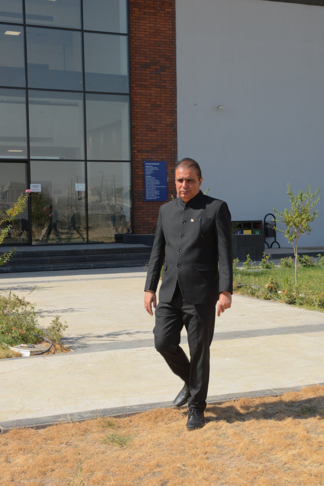 Celebration of Gandhi Jayanti at Sami Abdulrahman Park and a plantation drive organized at the University of Kurdistan Hewlêr Medical College on 02 October 2025.